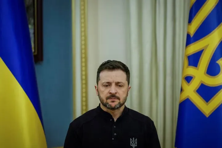 Зеленский огласил договоренность о мониторинге прекращения огня