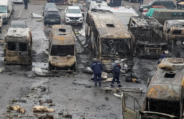 Rusia dhe Ukraina shkëmbejnë sulme gjatë natës, civilë të plagosur nga të dyja palët