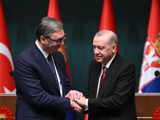 Türkiye trabalha pela paz regional em meio à crescente incerteza global, sem negligenciar os Balcãs