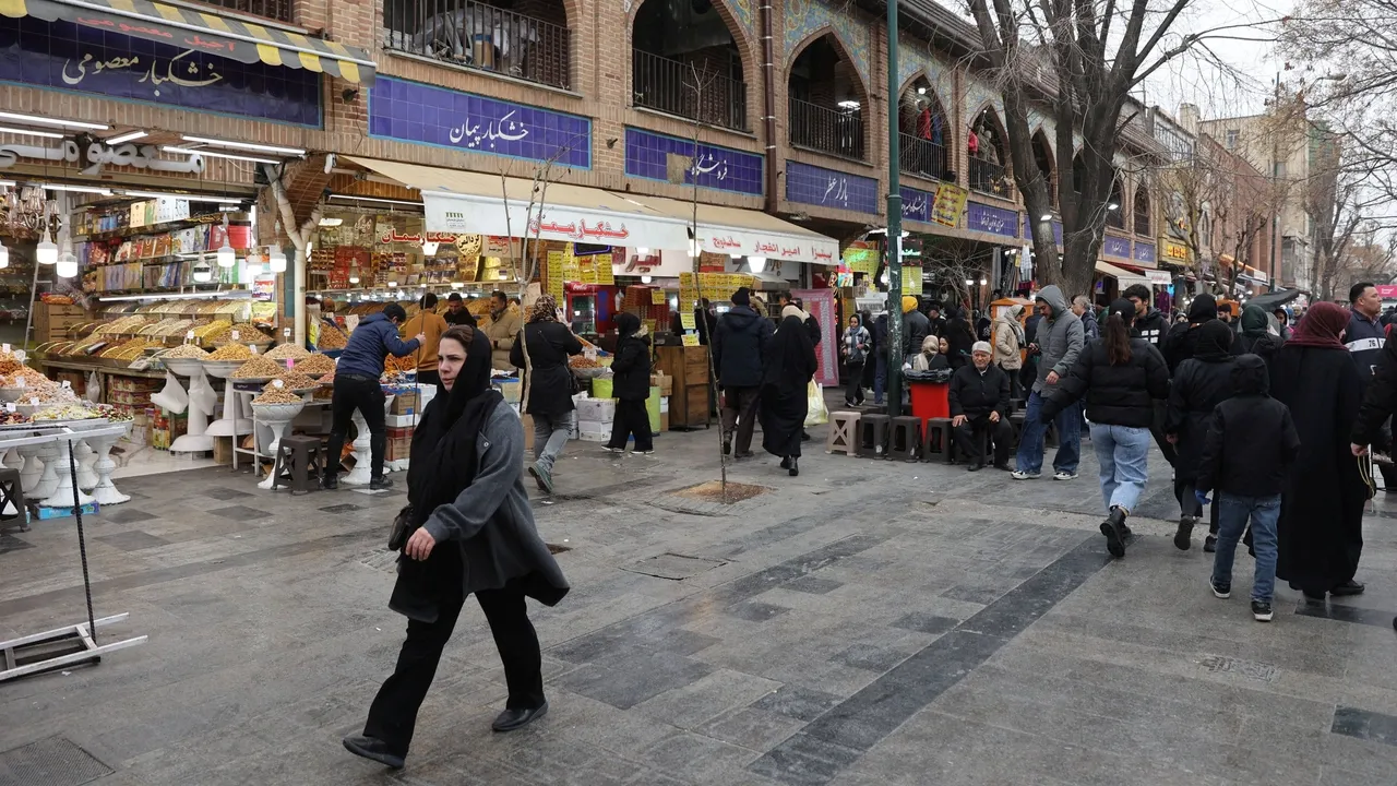 Tähran meñnärçä keşe üterelgän protestlardan soñ tikşerü komissiyäse tözede