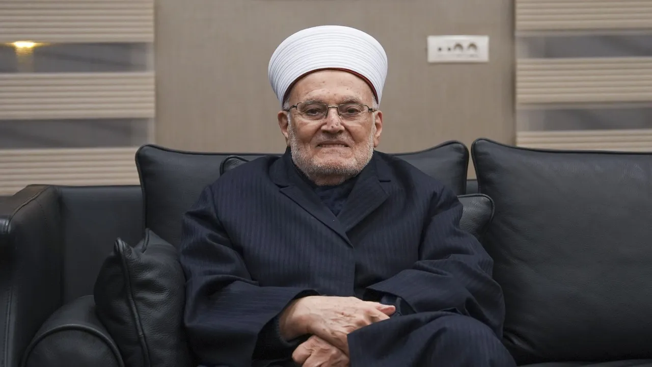 "مخطط عدواني".. الشيخ عكرمة صبري يحذر من قيود إسرائيلية على الأقصى في رمضان