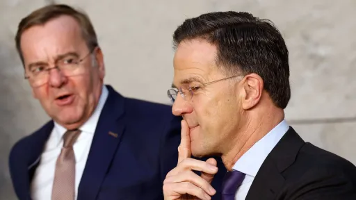 Рютте призвал Европу взять оборону в свои руки