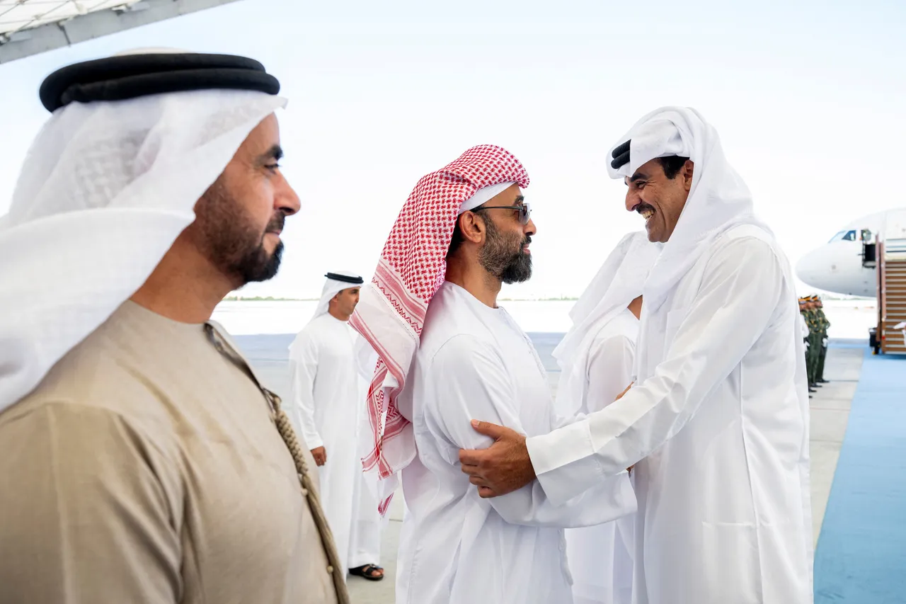 متحده عربي اماراتو او قطر د اقتصادي اړیکو د پیاوړتیا لپاره تړونونه لاسلیک کړل