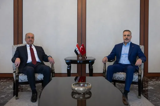 وزير الخارجية التركي يستقبل وزير الدفاع العراقي في أنقرة