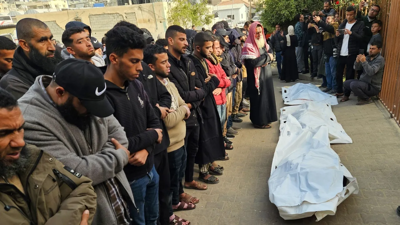 Utnı tuqtatu kileşüenä qaramastan, İzrail Ğazzädä tuğız fälästinlene üterde