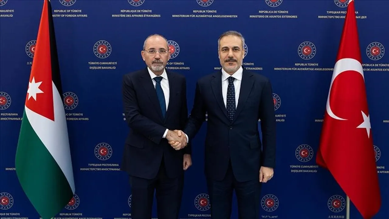 وزير الخارجية التركي يبحث مع نظيره الأردني المستجدات على الساحة الفلسطينية