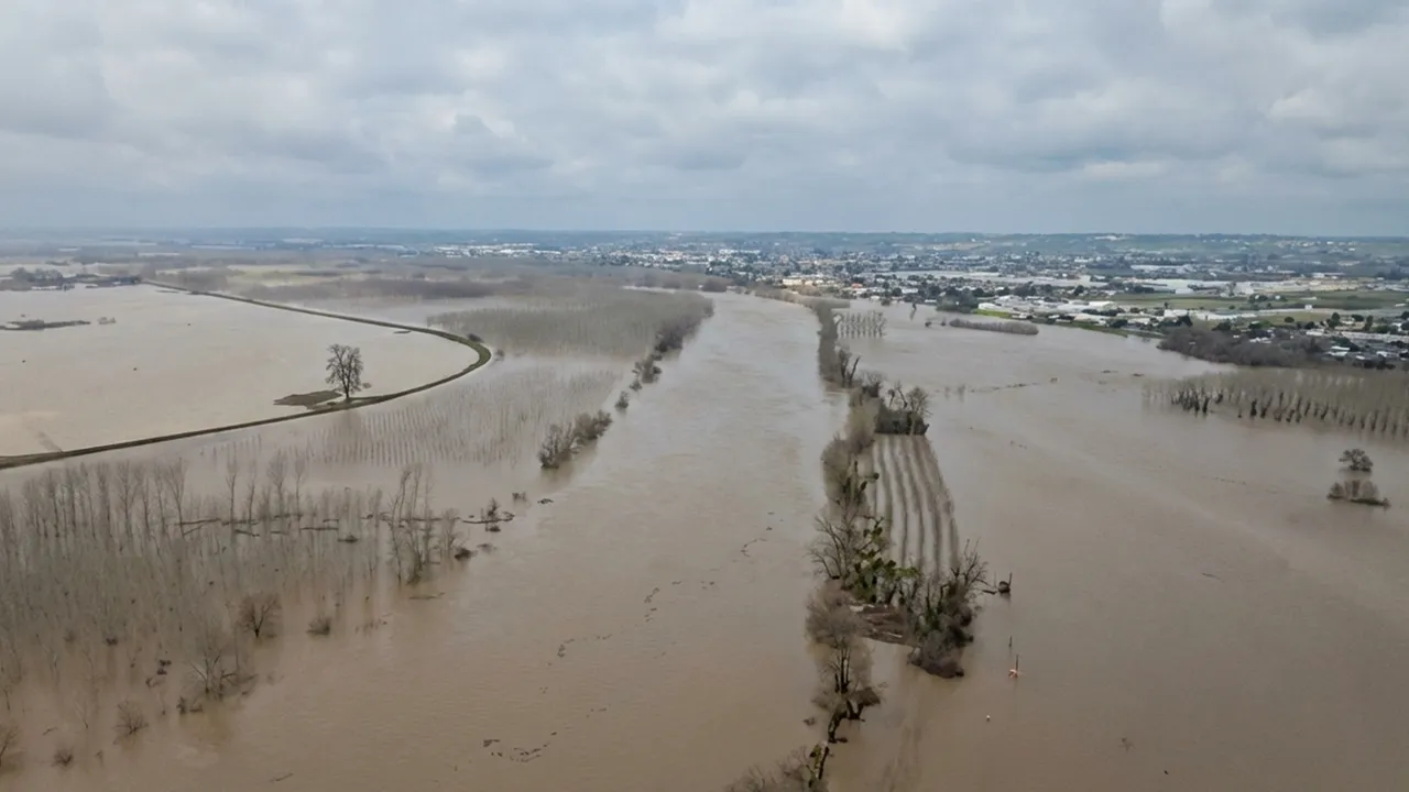 L’Ouest de la France a les pieds dans l’eau, des pluies annoncées pour ce lundi