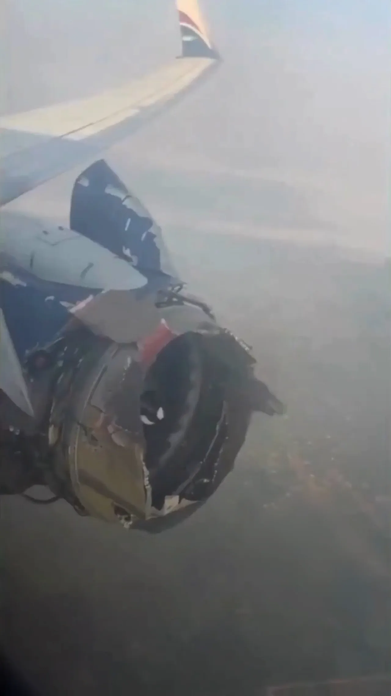 Penerbangan dari Nigeria mendarat darurat akibat kerusakan mesin