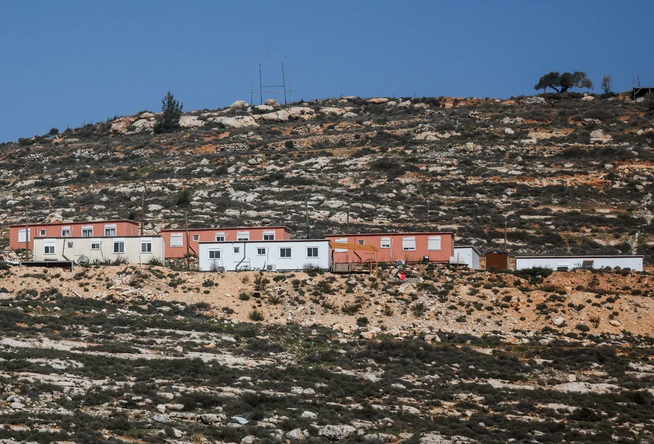 İzrail Yordannıñ basıp alınğan Könbatış üzänlegendä möhim arxeologik obyektnı tartıp aldı