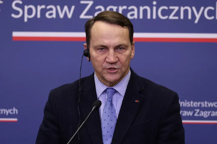 Sikorski wzywa do powściągliwości na Bliskim Wschodzie, Polska i Rumunia wzmacniają współpracę