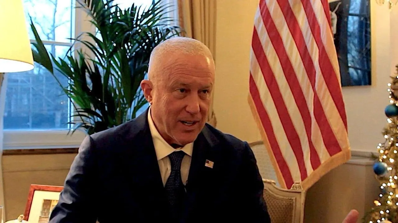 بلجيكا تستدعي السفير الأمريكي للاعتراض على تصريحات اتهمها فيها بـ"معاداة السامية"