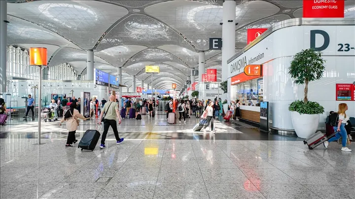 Aeroporti i Istanbulit, me 1.500 fluturime mesatarisht në ditë në 2025, i pari në Evropë