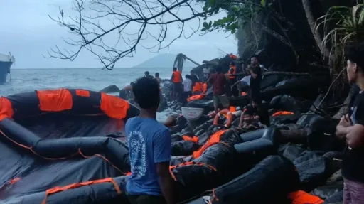 Kapal KM Intim Teratai karam di perairan pulau Makian, SAR bergegas lakukan penyelamatan