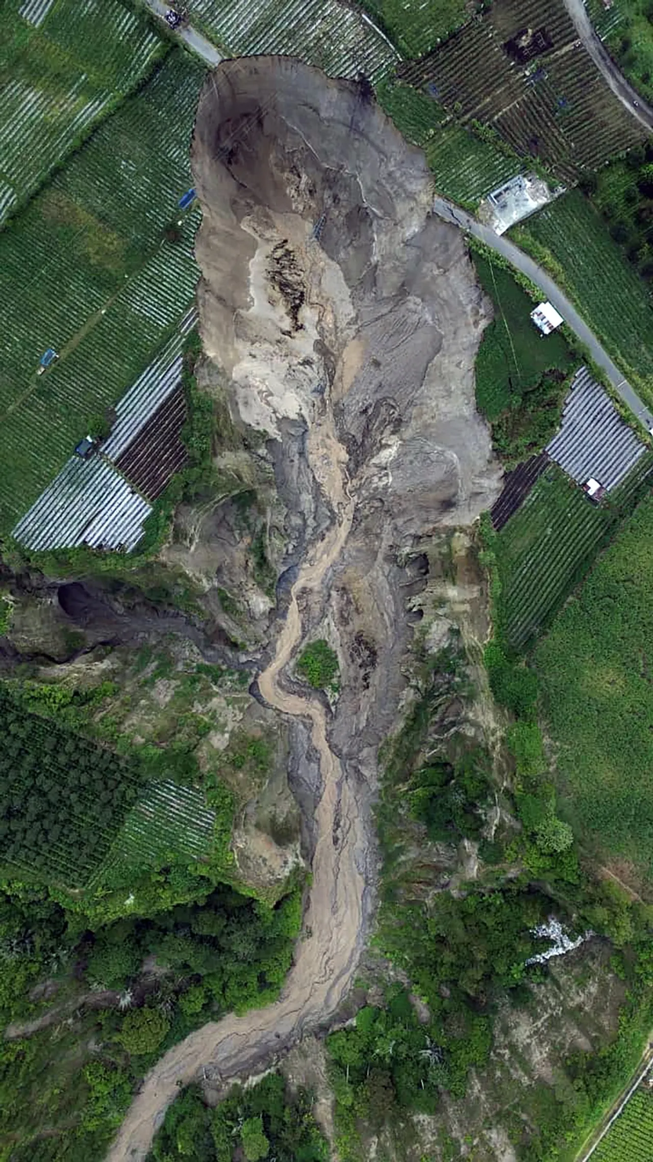 Lubang raksasa semakin meluas di Aceh Tengah