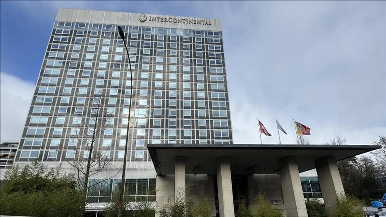 جلسة "متوترة جداً".. مفاوضات جنيف بين موسكو وواشنطن وكييف تتواصل الأربعاء