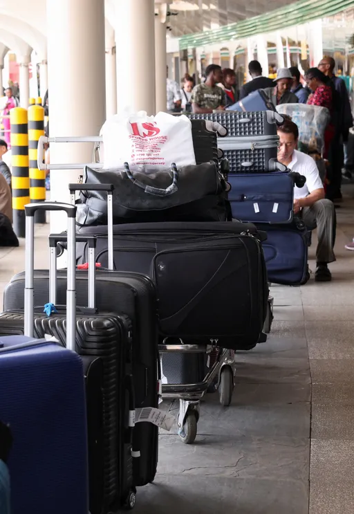 An bar fasinjoji cirko-cirko a rana ta biyu ta yajin aikin ma'aikatan filin jirgin saman Kenya