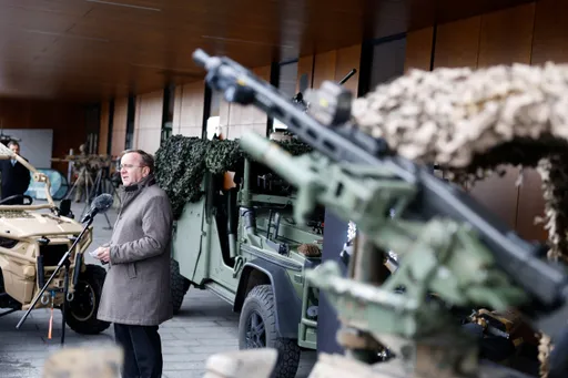 Wehrdienst: Jeder vierte junge Mensch beantwortet Fragebogen