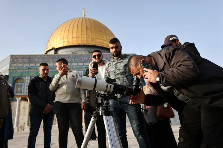 Ramadan : comment l'observation de la lune détermine-t-elle le début du mois sacré ?