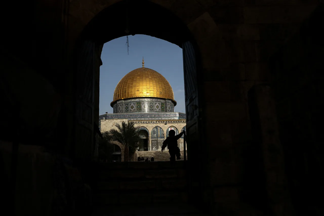 Falastinlik minglab inson al - Aqso jome' masjidida tarovih namozi o‘qidi