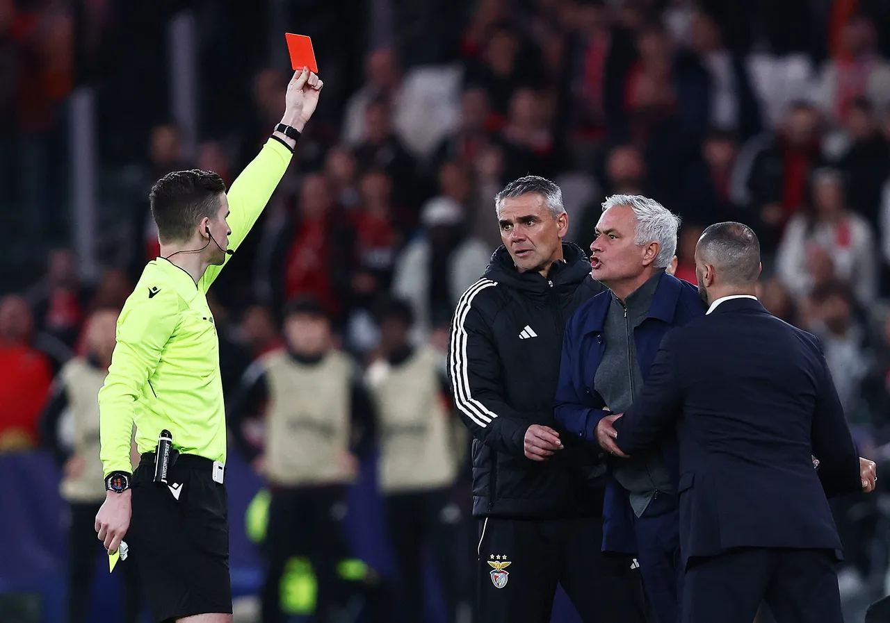 Mourinho hit with 11-day ban for telling Porto assistant ‘you are small’