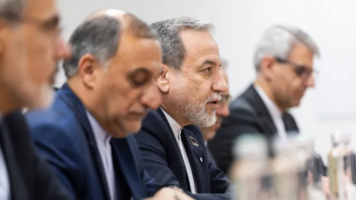 مسقط تعلن ختام مفاوضات طهران وواشنطن.. وعراقجي يتحدث عن تقدم وتوافق