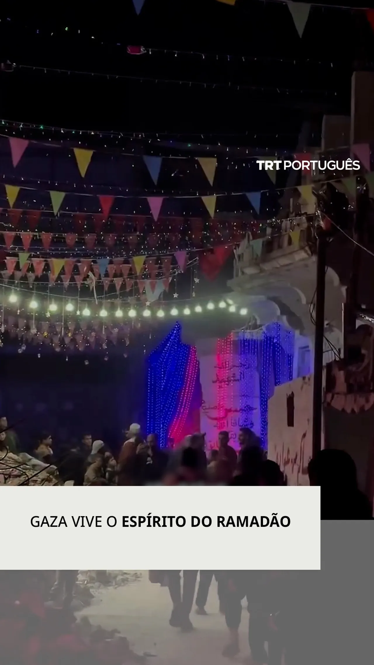 Palestinianos deslocados decoram as ruas de Gaza antes do Ramadão