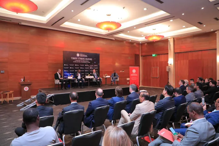Türkiye-Etiopi shënojnë një shekull marrëdhëniesh diplomatike me panel në Addis Ababa