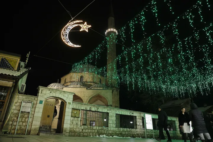 Počinje mjesec ramazana, ukrašena sarajevska Baščaršija