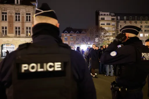 Important dispositif policier pour encadrer une marche en hommage à l'étudiant d'extrême droite
