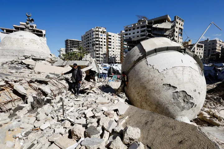 Israël poursuit ses frappes aériennes sur Gaza au troisième jour du Ramadan malgré le cessez-le-feu