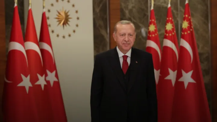 الرئيس أردوغان يهنئ بشهر رمضان ويتمنى الخير للعالم الإسلامي والإنسانية