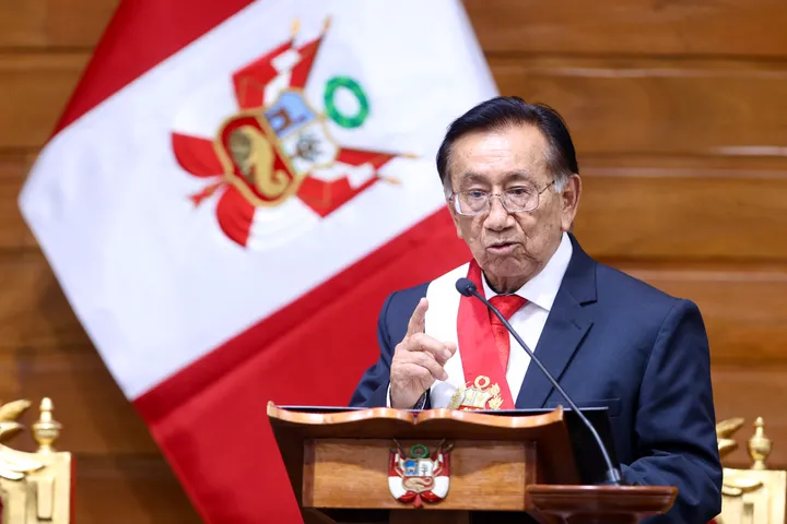 Balcazar installed as Peru's interim president following Jeri's ouster