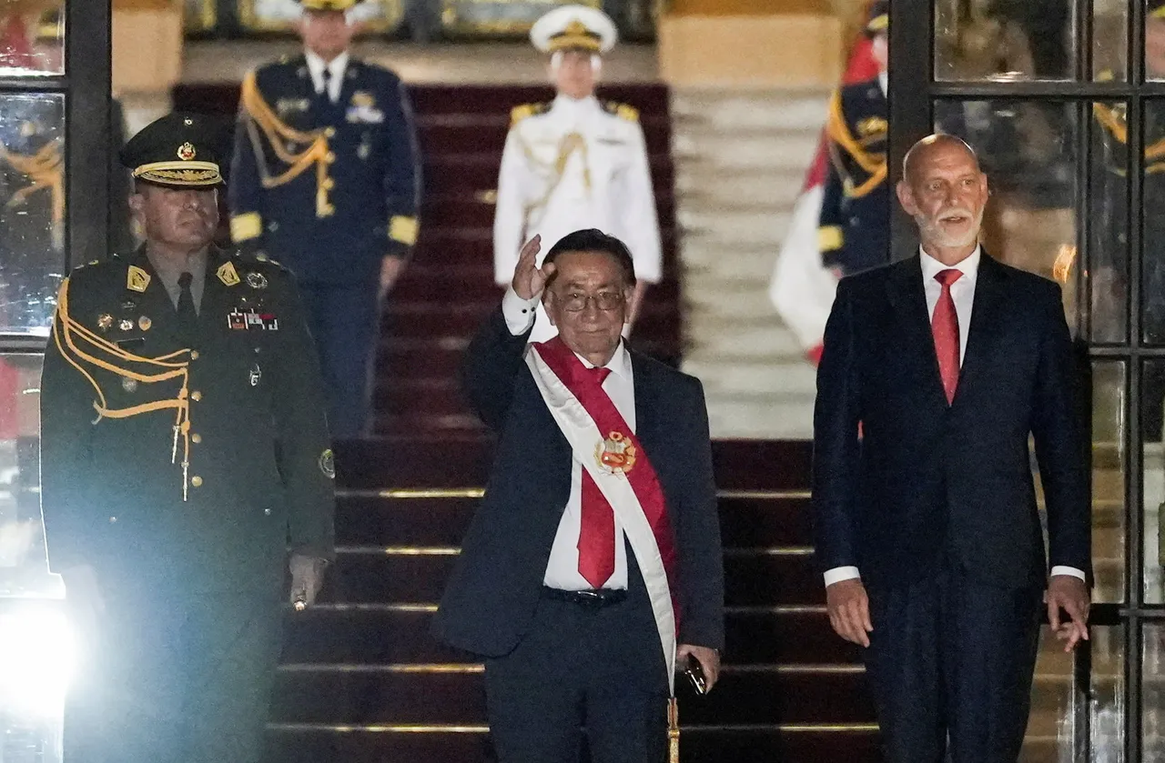 Ջերիի պաշտոնից հեռացումից հետո Բալկասարը նշանակվեց Պերուի ժամանակավոր նախագահ։