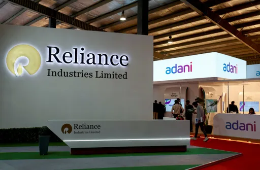 ट्रंप ने भारत की रिलायंस के साथ हुए अमेरिकी तेल रिफाइनरी समझौते की सराहना की।