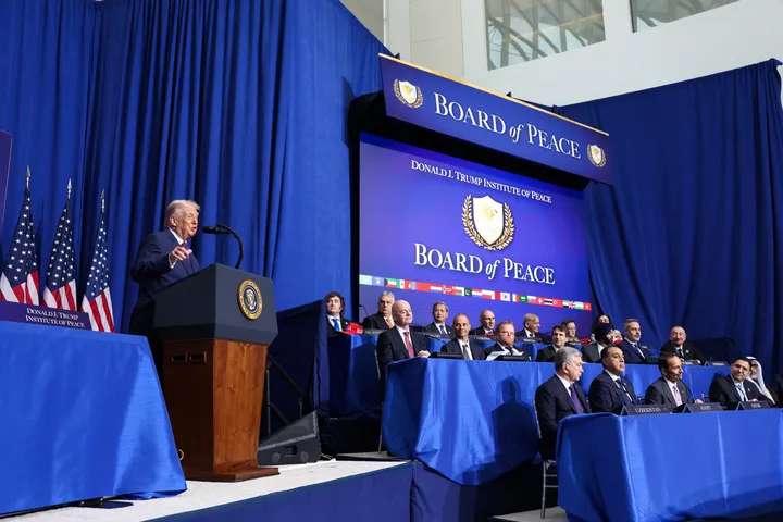 Trump shpall fondet e siguruara nga Bordi i Paqes për Gazën, vendos mekanizëm mbikëqyrës mbi OKB-në