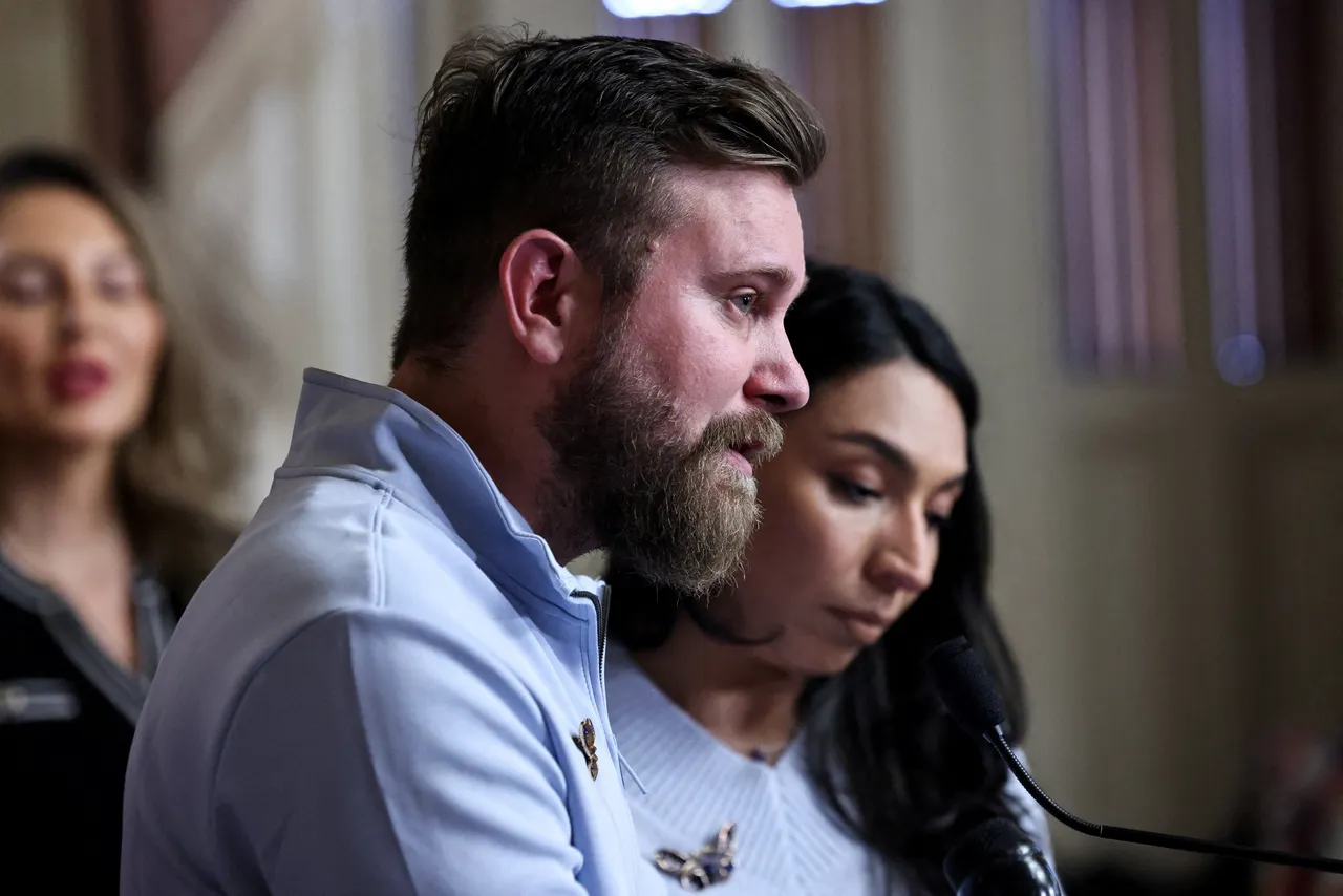 Il fratello di una vittima di Epstein spera che l'arresto dell'ex principe Andrea segnali il crollo del "castello di carte".