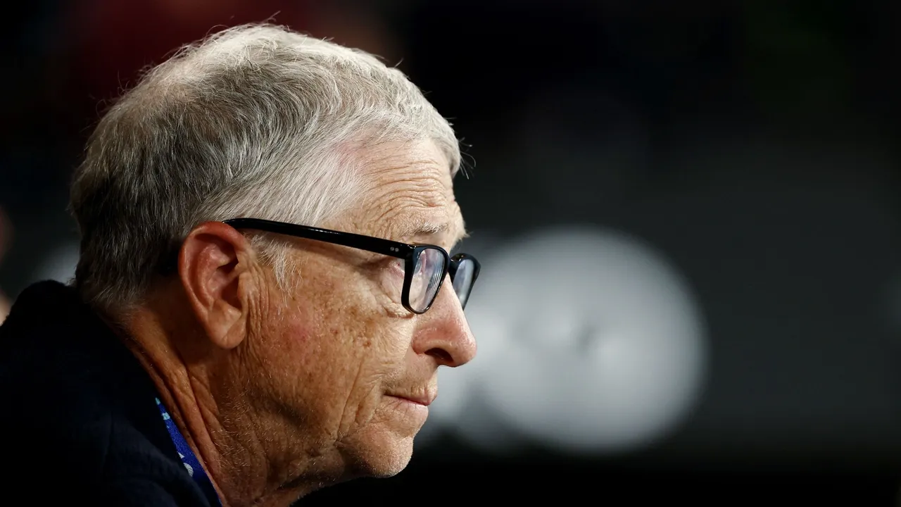 Bill Geyts, Êpşteyn skandalı arqasında, Hindstandağı yasalma aqıl sammitında qatnaşudan baş tarttı