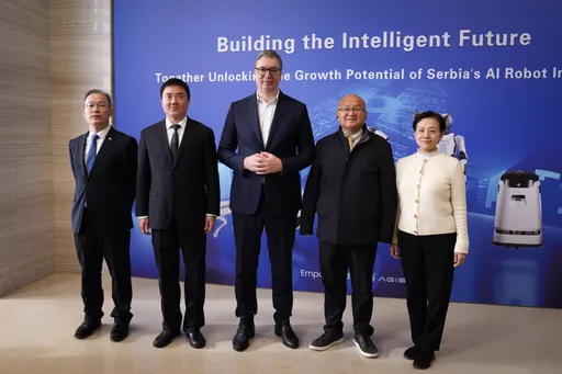 Вучиќ: Можеме да почнеме со производство на роботи годинава, планот е 50 фабрики до 2030 година