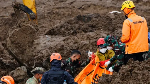 Индонезияда көшкіннен қаза тапқандар саны 70-ке жетті