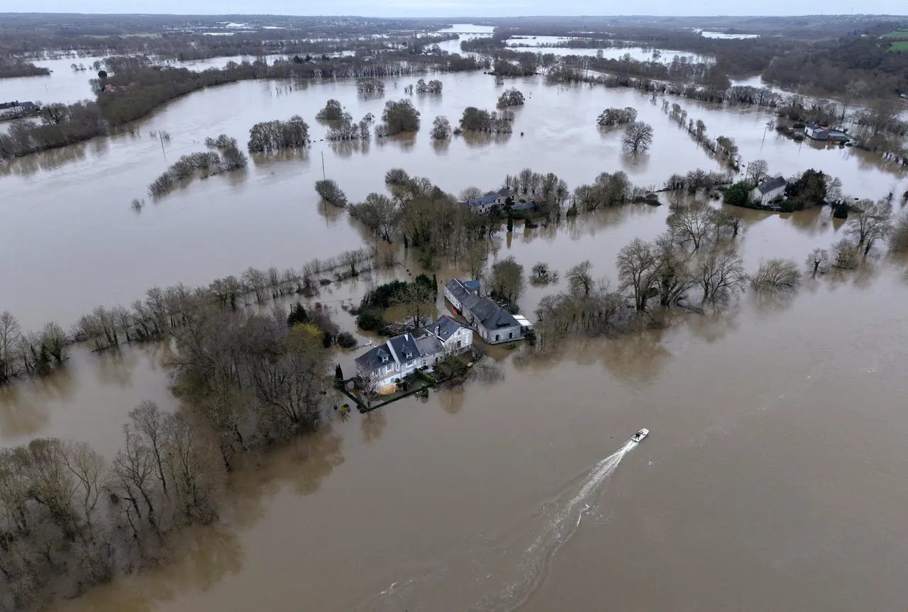 Poplave u zapadnoj Francuskoj: Pogođene hiljade ljudi, evakuacija malog grada