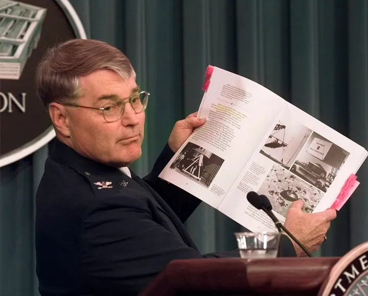 Trump memerintahkan instansi untuk identifikasi dan rilis berkas pemerintah tentang 'makhluk asing'