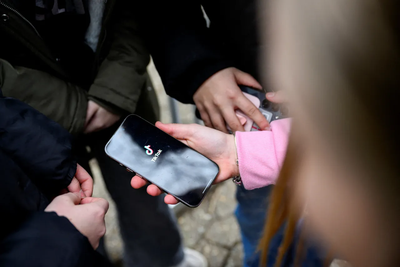 Большинство европейцев против соцсетей для детей