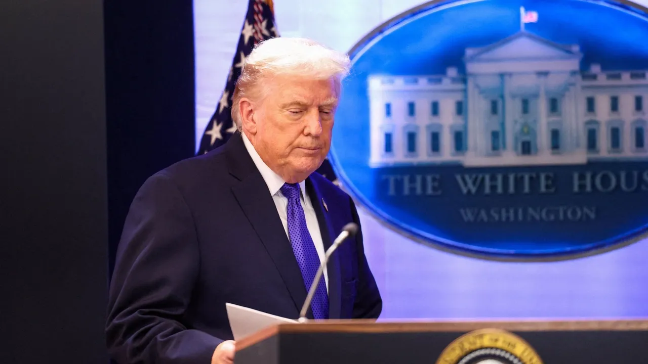 Трамп объявил о глобальной пошлине в 10%