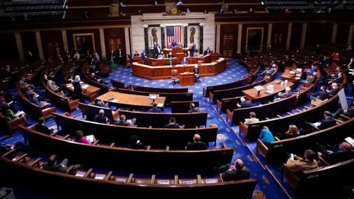 تلاش دو نماینده کنگره آمریکا برای محدود کردن اختیار ترامپ در اقدام علیه ایران