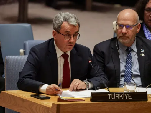 Türkiye insta a um cessar-fogo permanente e a um processo político inclusivo no Sudão