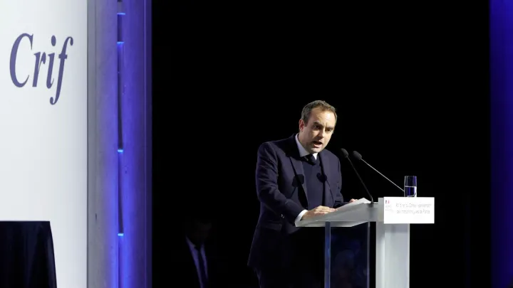 Au dîner du Crif, Lecornu s’engage à faire examiner la loi pénalisant l’antisionisme en avril