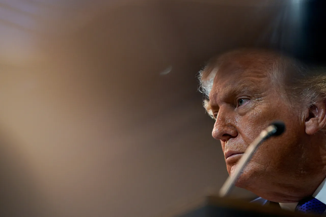 "القرار القضائي سخيف".. ترمب يرفع التعريفة الجمركية العالمية إلى 15%