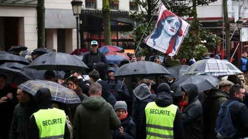 France: hommage sous haute tension au militant d'extrême droite battu à mort