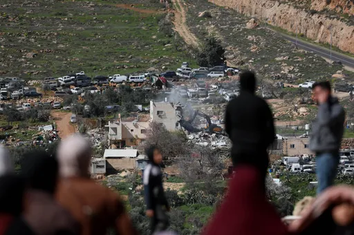 اجتماع طارئ للتعاون الإسلامي ضد قرار الضم الإسرائيلي.. ومستوطنون يحرقون جزءاً من مسجد غربي نابلس