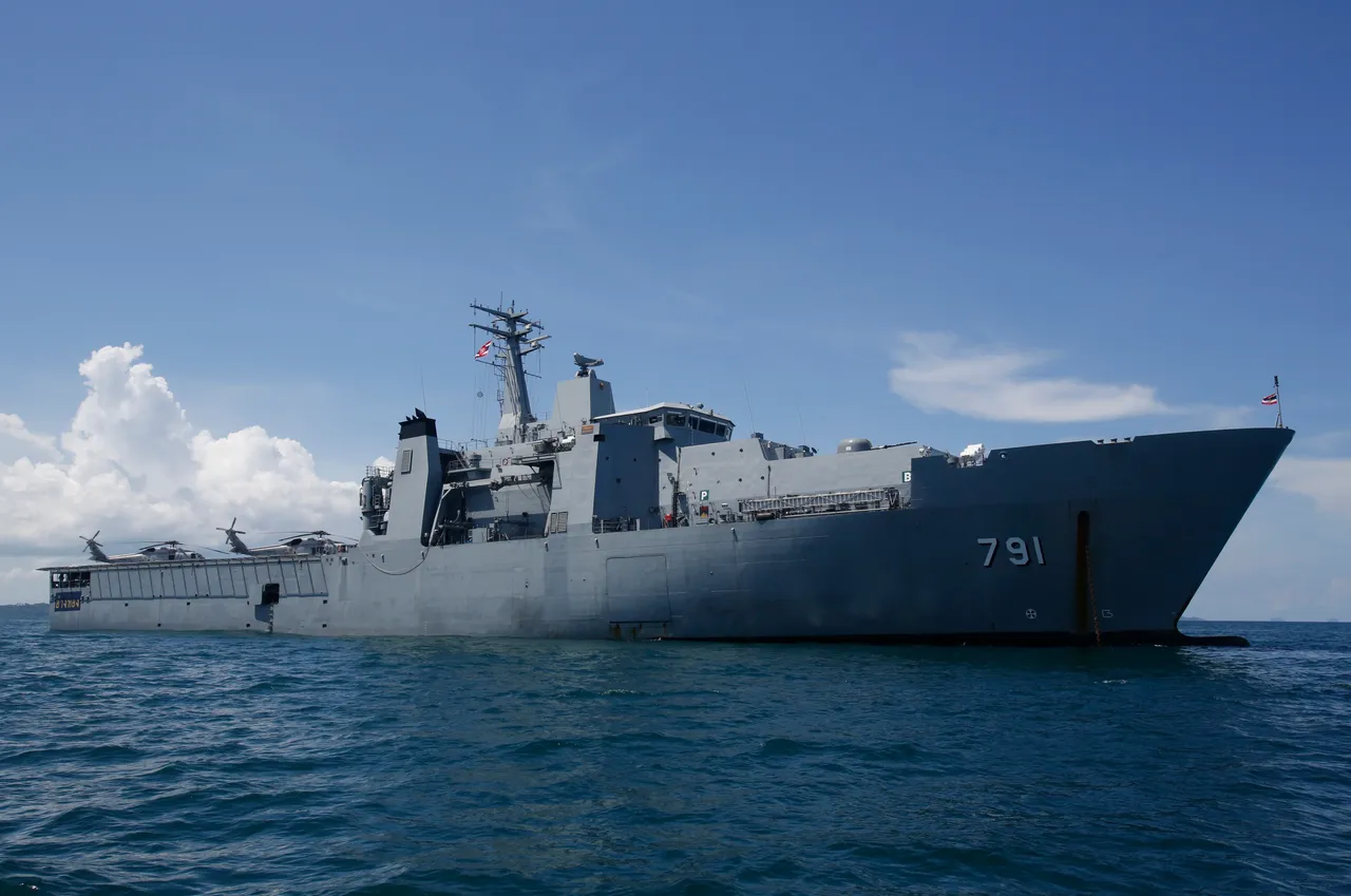 Angkatan Laut Thailand tenggelamkan kapal pukat Malaysia di Perairan Lipe